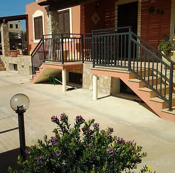 Il Piccolo Borgo Di 兰佩杜萨